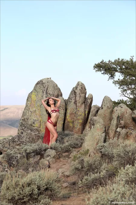 Элена Генери: летнее приключение в природе