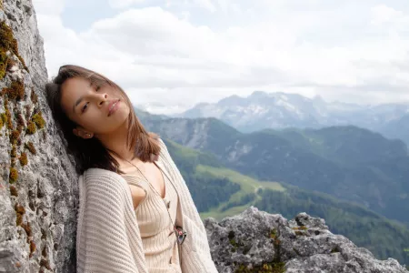 Горный пик: обнаженная красота в природе