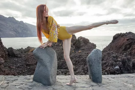 Летняя свобода: эротический фотосет Sherice